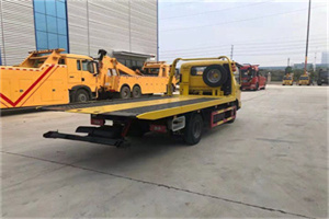 故城非事故拖车